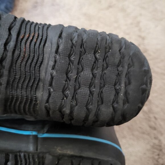 BOGS Youth Grasp Tie Dye Snow Rain Waterproof Insulated Size 1 78858-009 - Picture 13 of 13